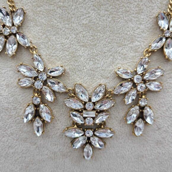 J Crew Factory Clear Crystal Gold Tone Statement Necklace NWT!  NEW! - Picture 2 of 10